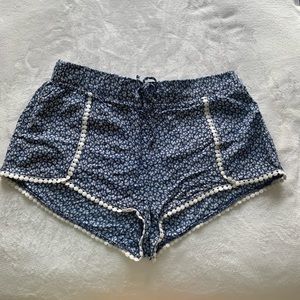 Women’s loose fit shorts